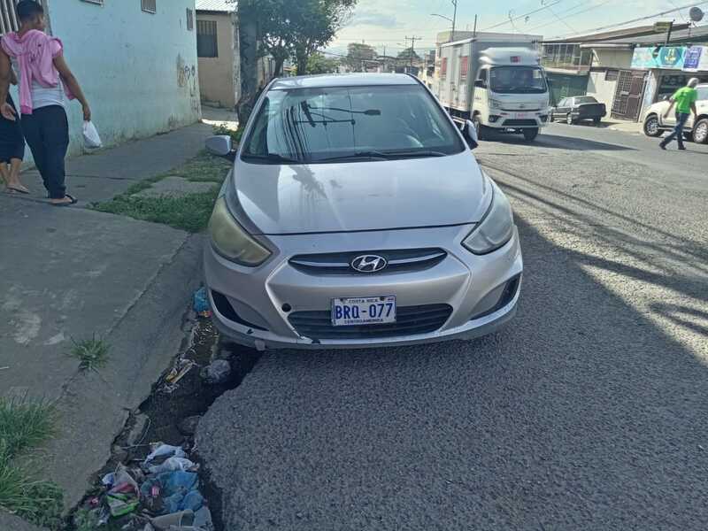 Hyundia Accent 2015 ID : BRQ077