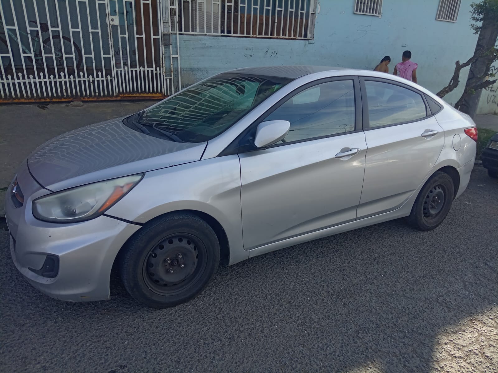 Hyundia Accent 2015 ID : BRQ077